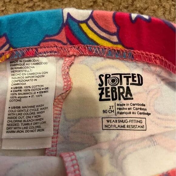 Spotted Zebra Girls Pajamas 2T Pink Clouds/Rainbows - Picture 5 of 6